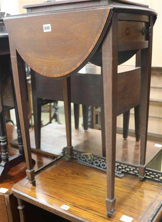 A small Edwardian inlaid mahogany Pembroke table W.51cm